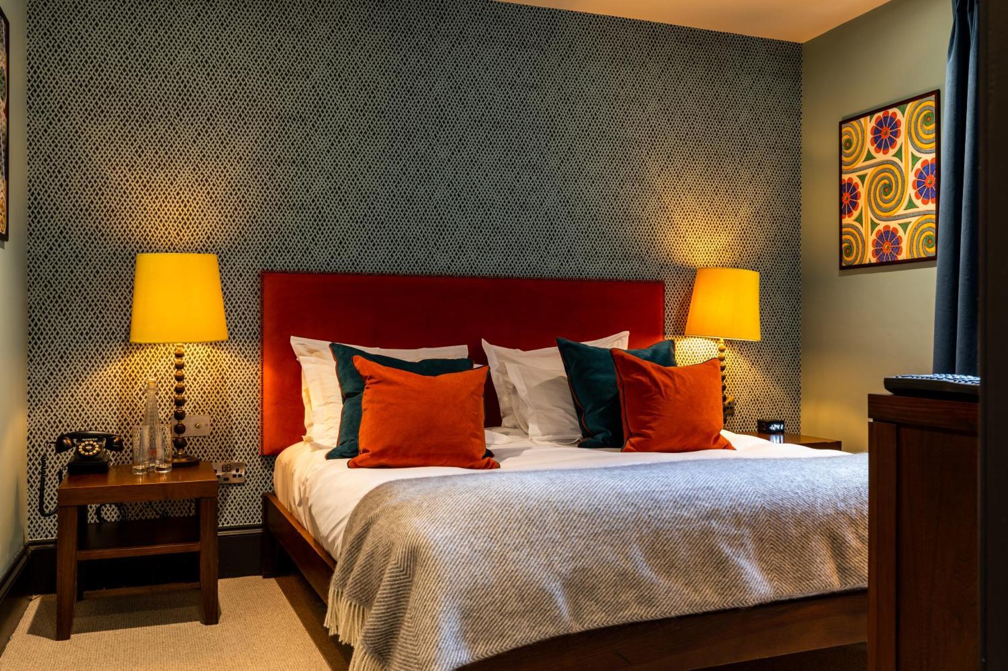 Fox And Anchor Hotel London Exterior photo